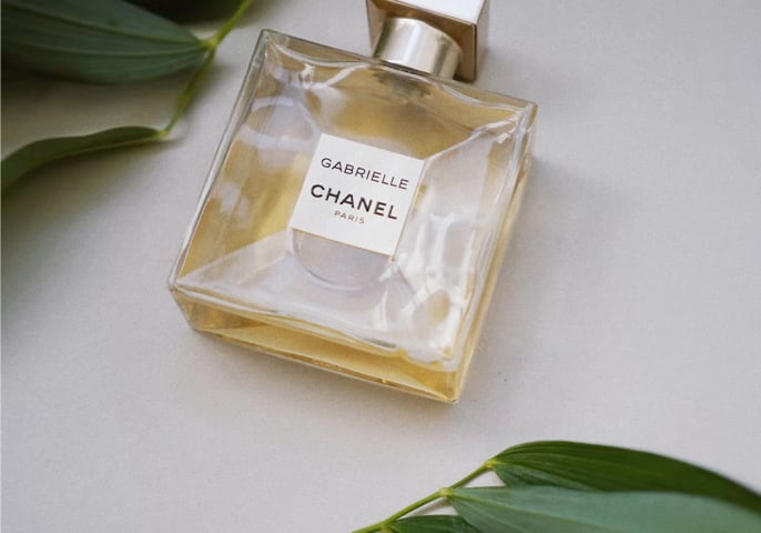 photoshot of chanel perfume